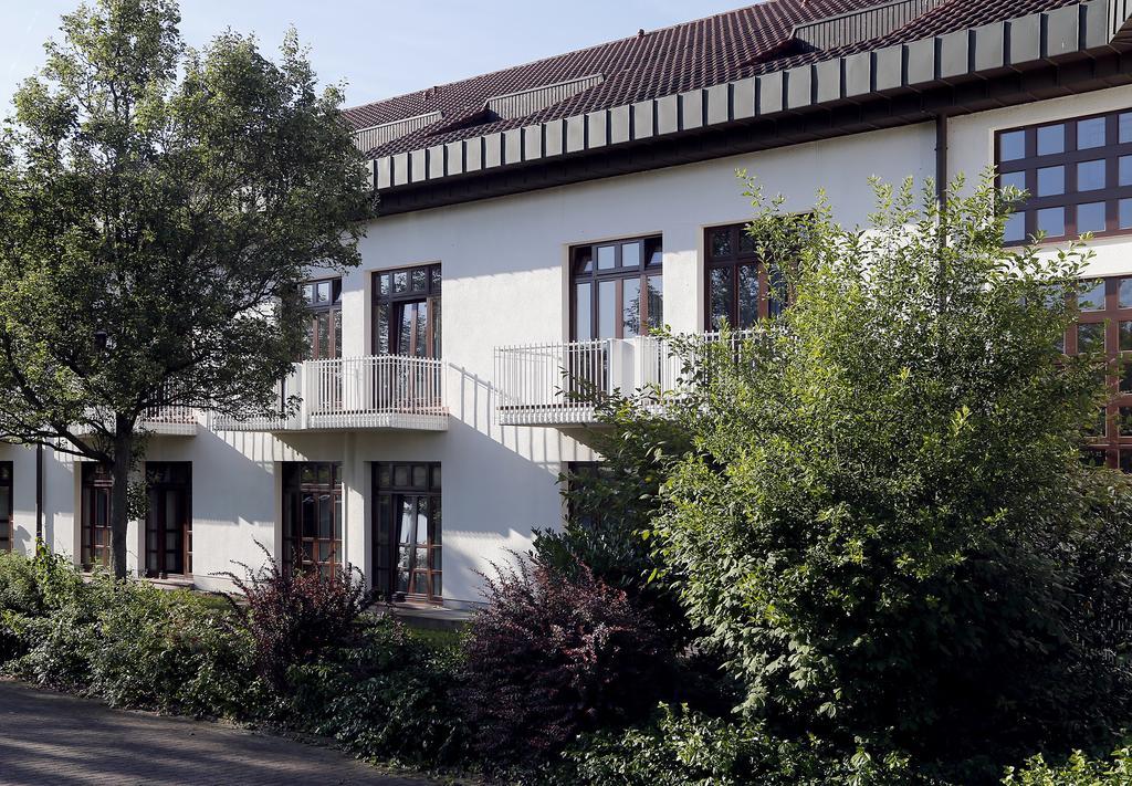 Tagungs- Und Bildungszentrum Steinbach/Taunus شتاينباخ أم تاونوس المظهر الخارجي الصورة